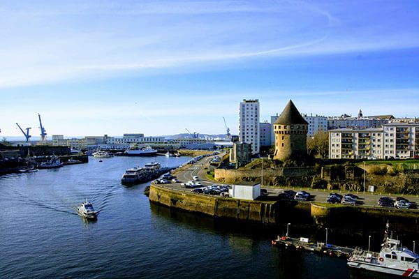 Un délai d’intervention rapide à Brest et dans le Finistère : chauffage, électricité et plomberie (installation, dépannage et entretien)